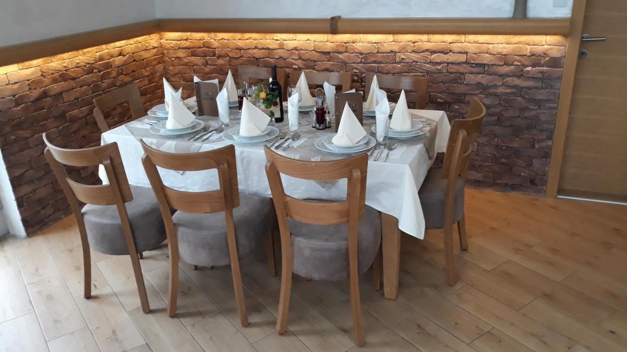 Prenociste I Restoran Ihthis Bajina Basta Eksteriør billede