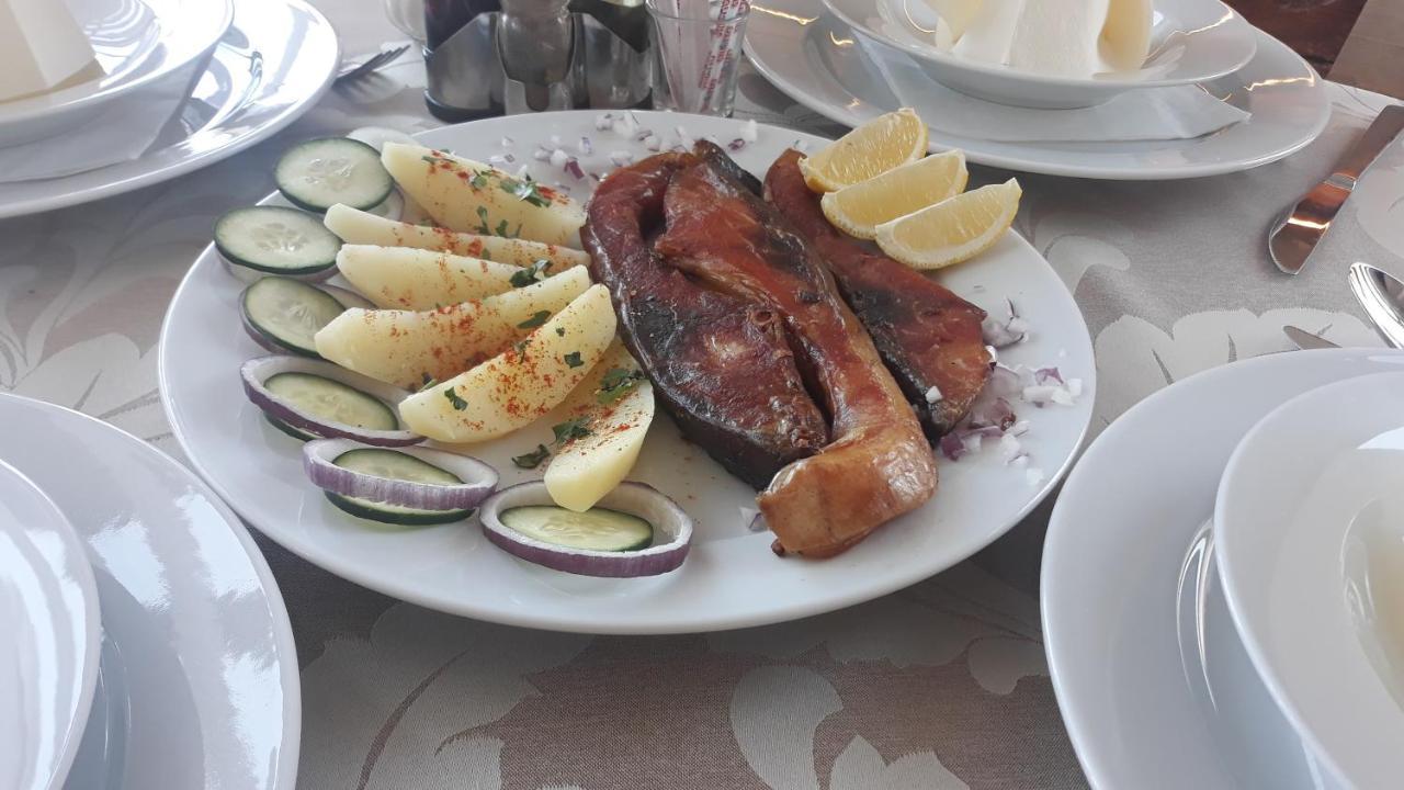 Prenociste I Restoran Ihthis Bajina Basta Eksteriør billede