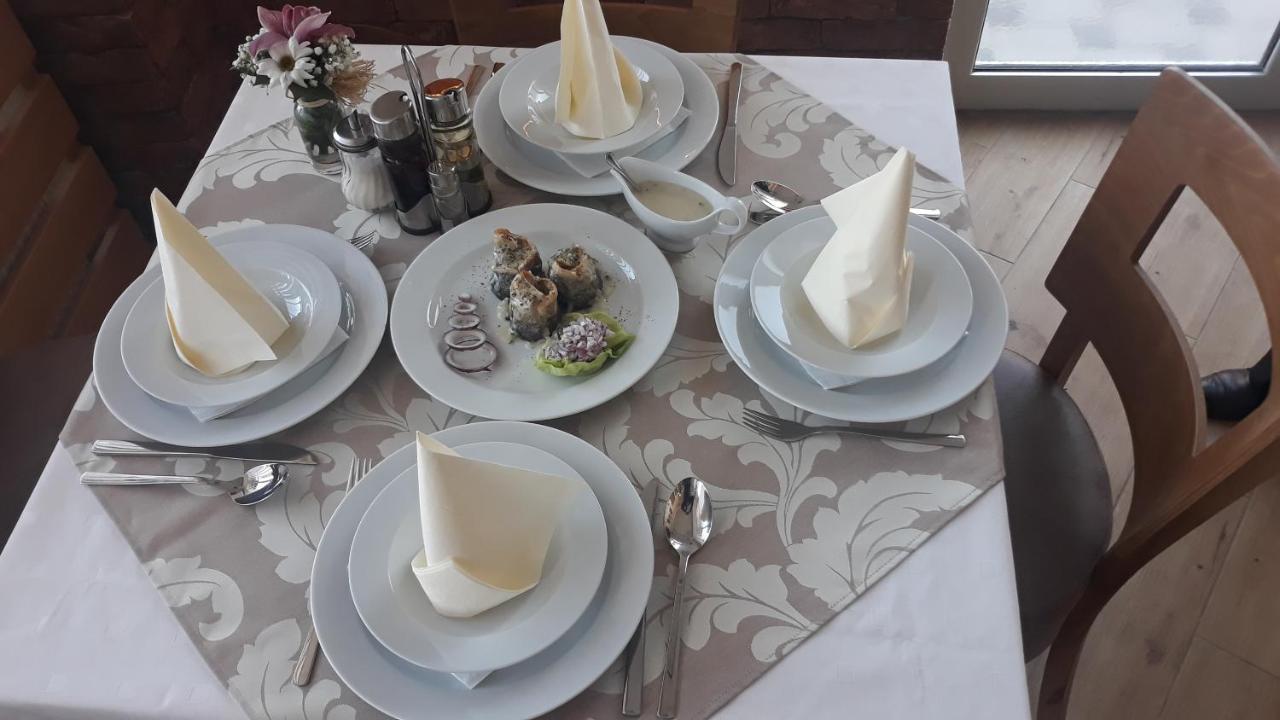 Prenociste I Restoran Ihthis Bajina Basta Eksteriør billede